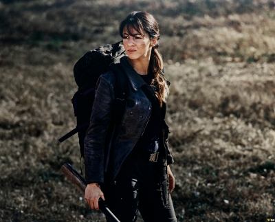 twd-world-beyond-1-temporada-portraits-008.JPG